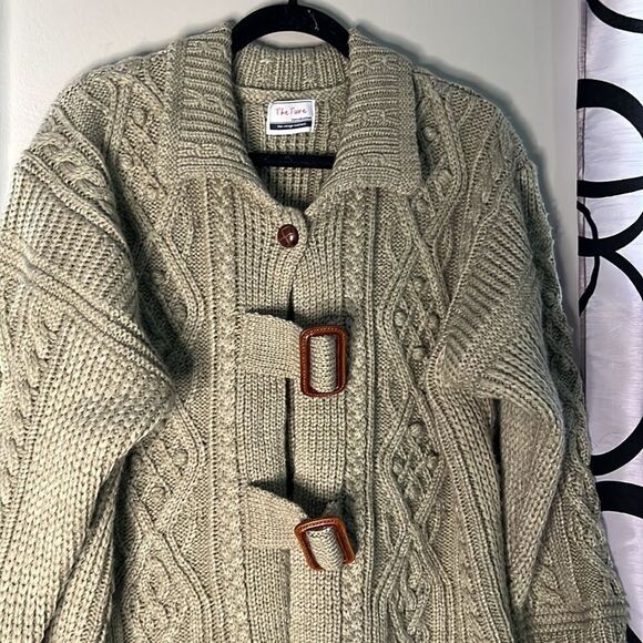 Ture chunky cardigan with both button and belt buckle closure size medium - Picture 5 of 16